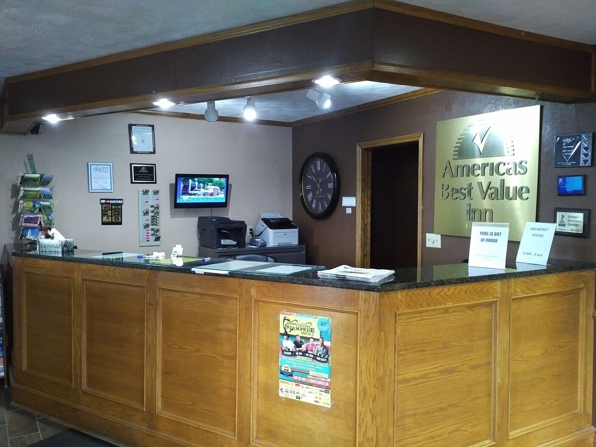 Americas Best Value Inn Йорк Екстериор снимка