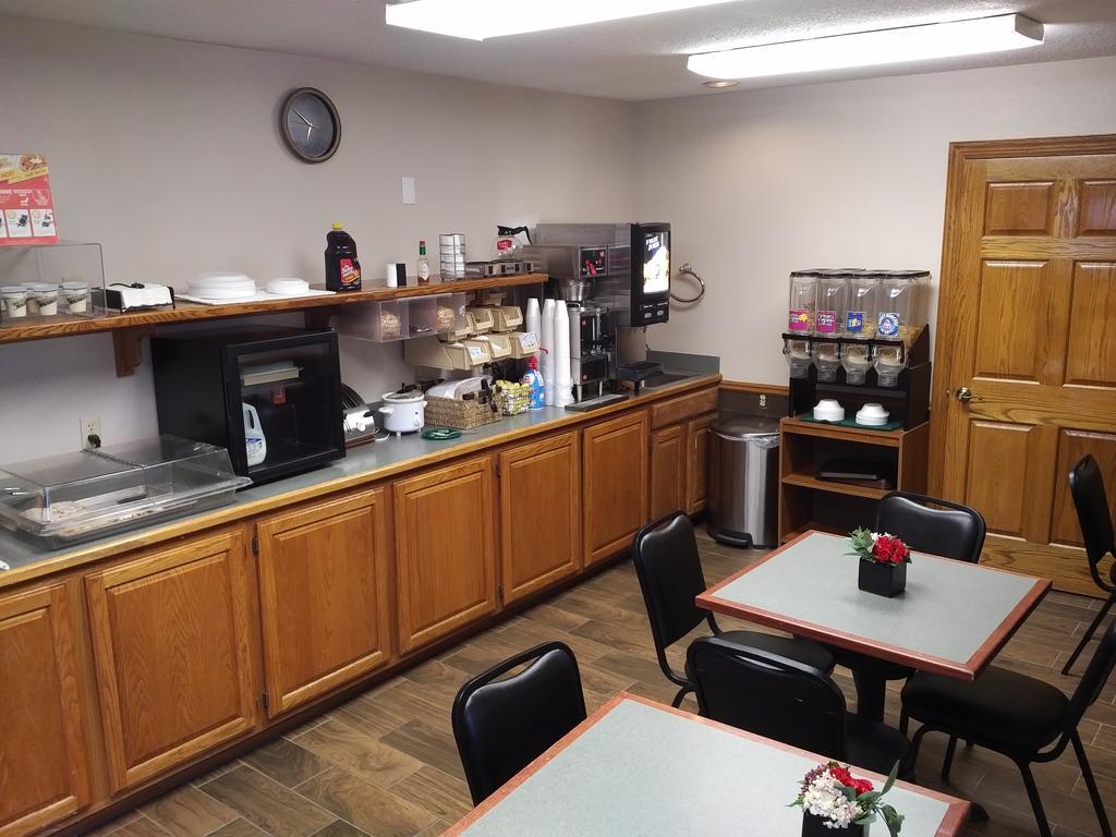 Americas Best Value Inn Йорк Екстериор снимка